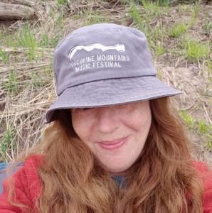 Meet your Posher, Julie